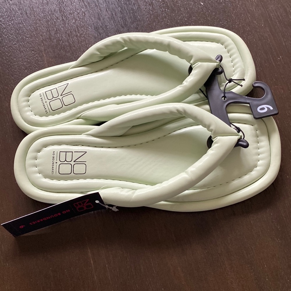 Mint flip flop.
